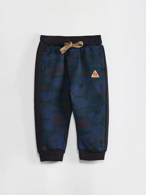 

max Boys Blue & Green Camouflage Printed Slim-Fit Joggers