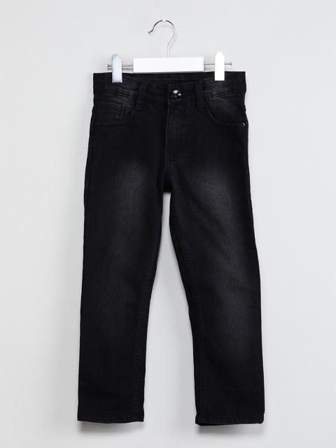

max Boys Black Slim Fit Mid-Rise Clean Look Jeans