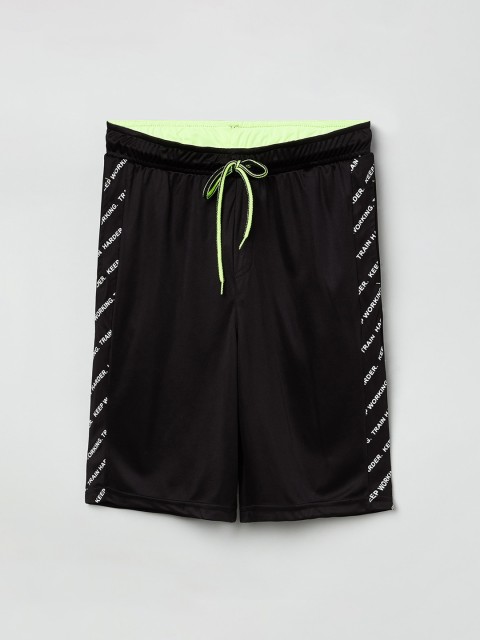 

max Boys Black Solid Regular Fit Sports Shorts