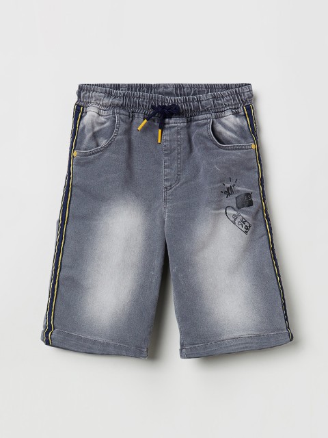 

max Boys Grey Printed Regular Fit Denim Shorts