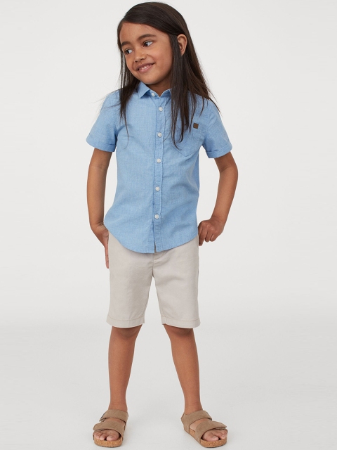 

H&M Boys Beige Solid Cotton Chino Shorts