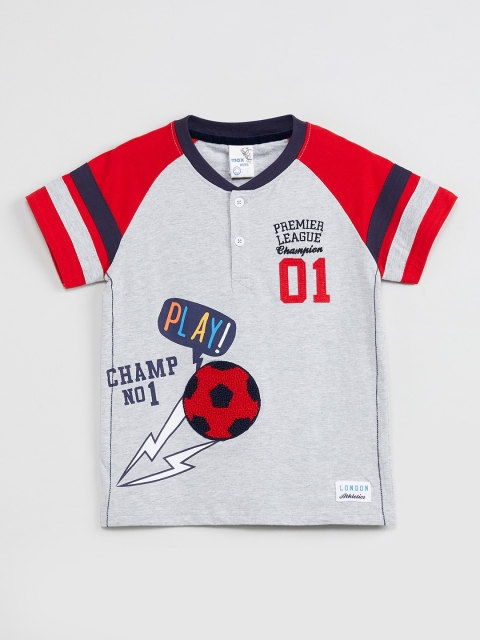 

max Boys Grey & Red Printed Henley Neck T-shirt