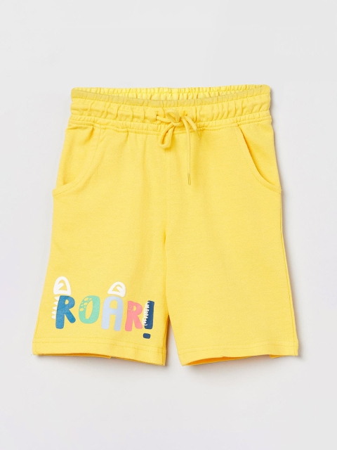 

max Boys Yellow Solid Regular Shorts