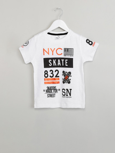

max Boys White Printed Round Neck T-shirt
