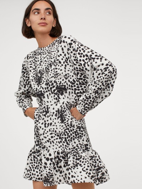 

H&M Women Black & White Tapered-Waist Dress
