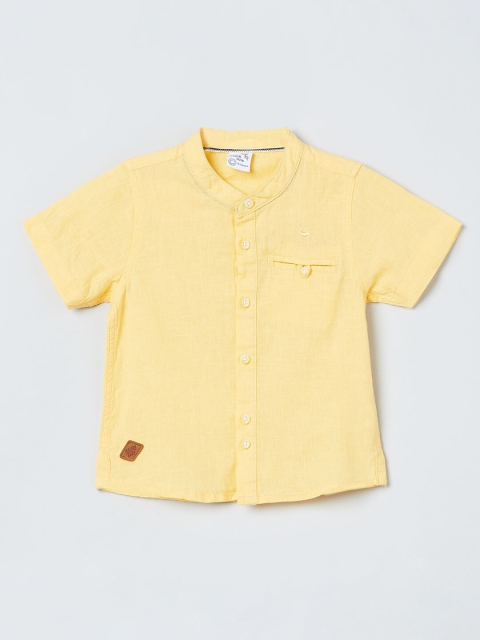 

max Boys Yellow Regular Fit Solid Casual Shirt