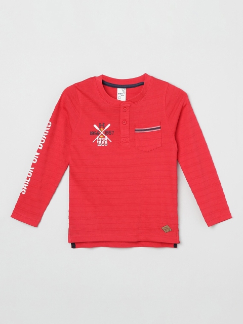 

max Boys Red Solid Henley Neck T-shirt