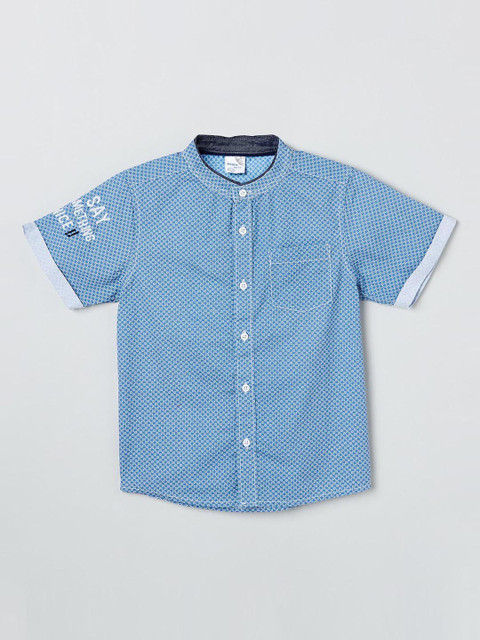 

max Boys Blue & White Regular Fit Printed Casual Shirt