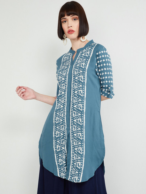

max Women Blue & White Printed Straight Kurta