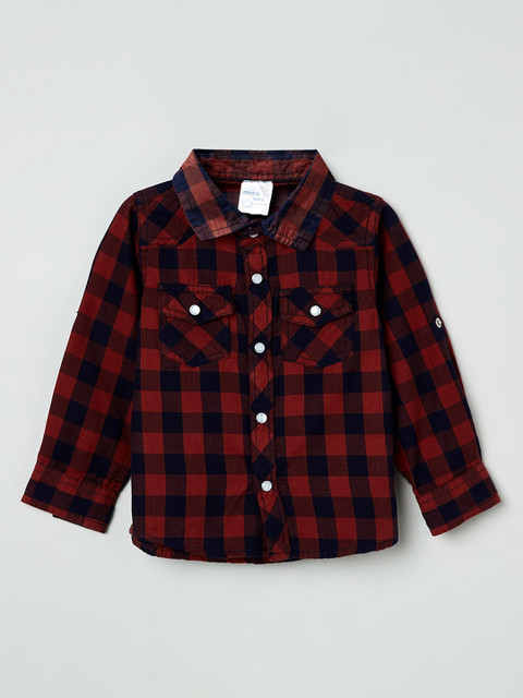 

max Boys Red & Black Regular Fit Checked Casual Shirt