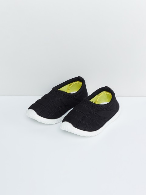 

max Boys Black Slip-On Sneakers