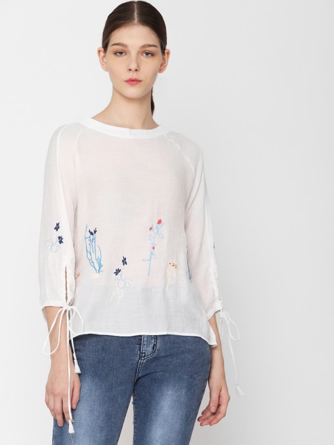 

Deal Jeans Women White Embroidered Top