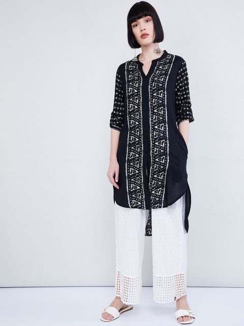 

max Women Black & White Printed Straight Kurta