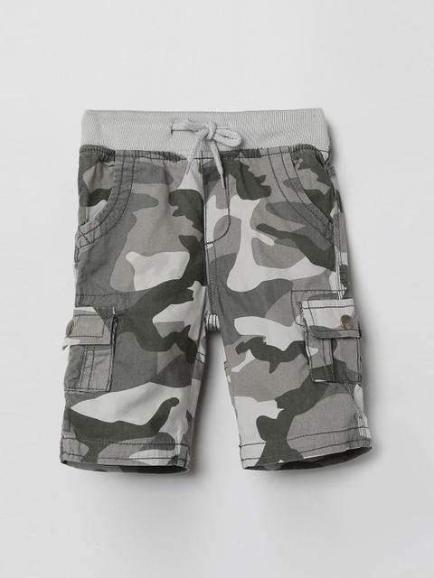 

max Boys Grey Printed Regular Shorts