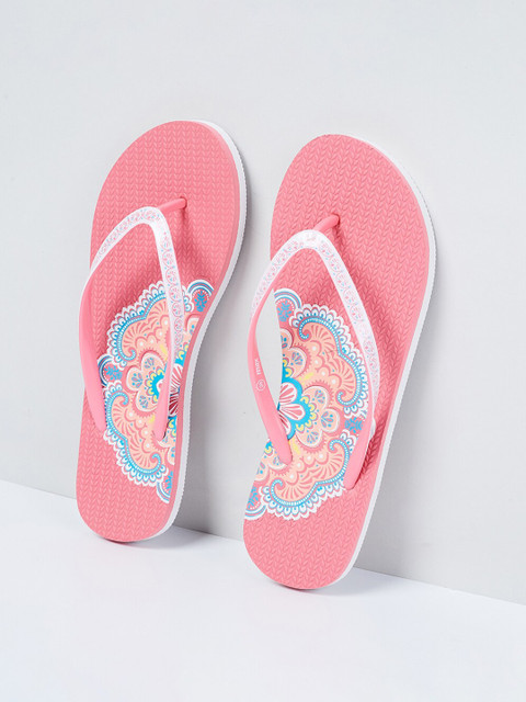 

max Women Pink & Blue Printed Thong Flip-Flops