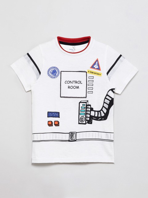 

max Boys White Printed Round Neck T-shirt