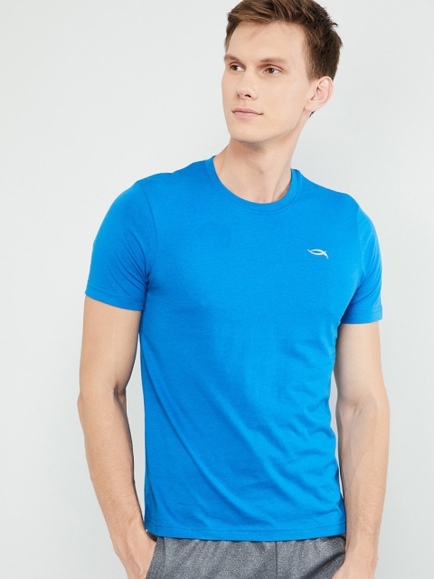 

max Men Blue Solid Round Neck T-shirt