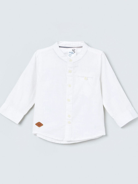 

max Boys Off-White Regular Fit Solid Casual Shirt