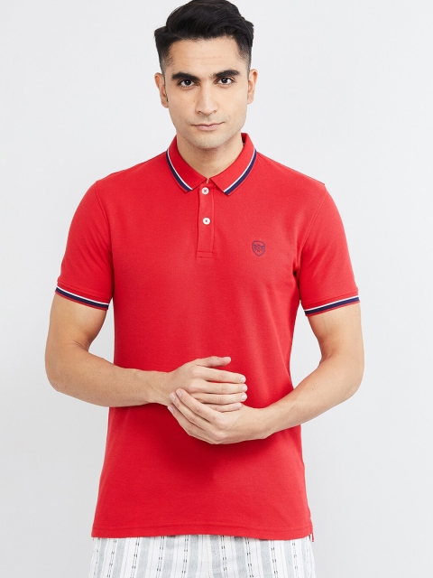 

max Men Red Solid Polo Collar T-shirt