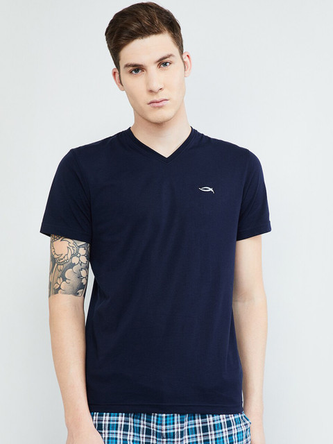 

max Men Blue Solid V-Neck T-shirt