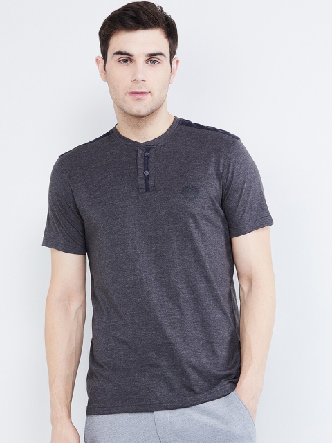 

max Men Charcoal Grey Solid Henley Neck T-shirt