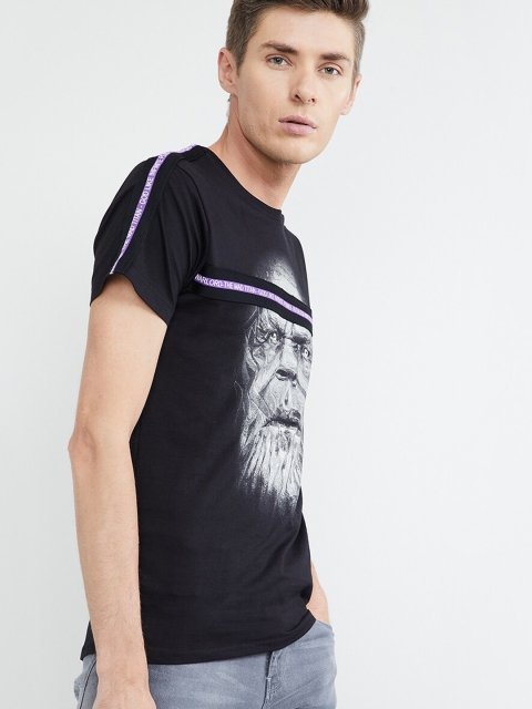 

max Men Black Printed Round Neck T-shirt
