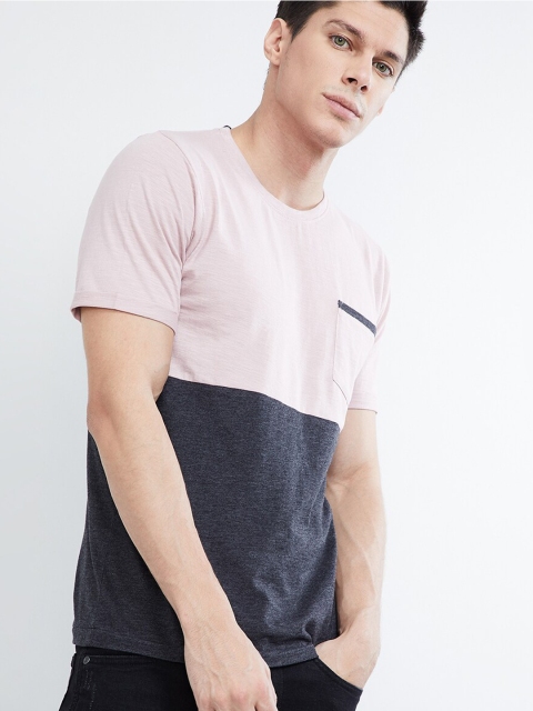 

max Men Pink & Navy Blue Colourblocked Round Neck T-shirt