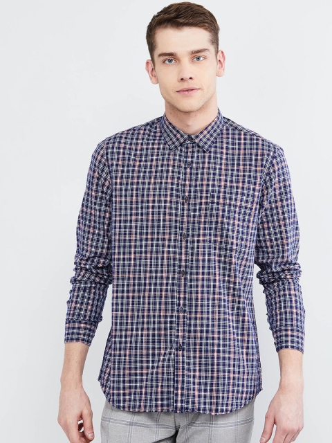 

max Men Navy Blue & White Regular Fit Checked Casual Shirt