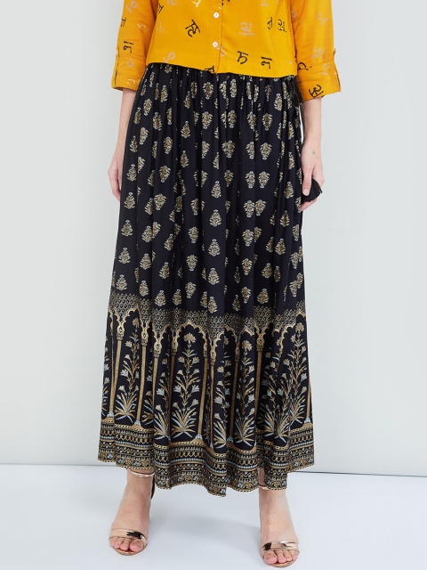 

max Women Black & Gold-Toned Printed Flared Maxi Skirt