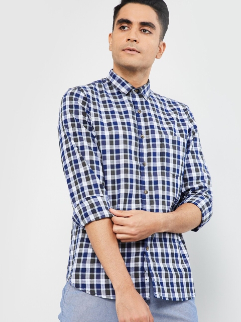 

max Men Navy Blue & Off-White Regular Fit Checked Casual Shirt