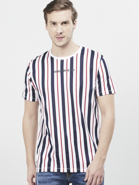 

max Men Blue & White Striped Round Neck T-shirt