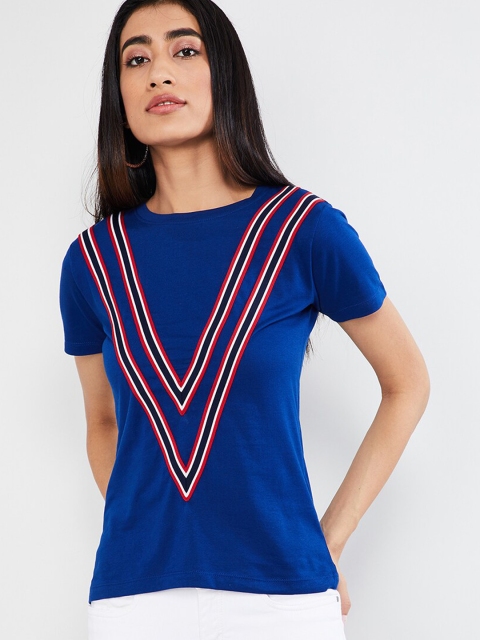 

max Women Blue Striped Round Neck T-shirt