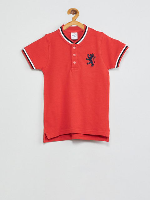

max Boys Red Solid Mandarin Collar T-shirt