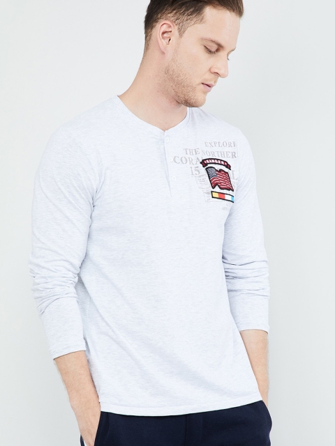 

max Men White Solid Henley Neck T-shirt