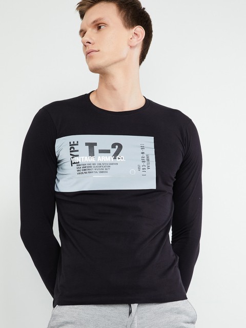 

max Men Black Printed Round Neck T-shirt