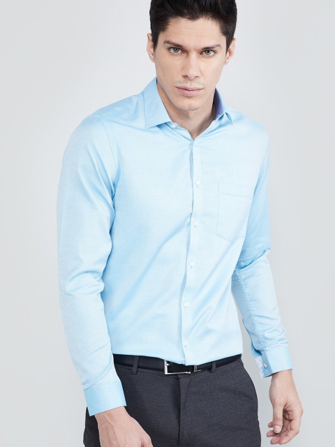 

max Men Blue Slim Fit Solid Formal Shirt