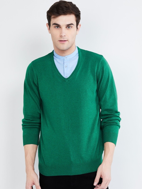 

max Men Green Solid Pullover Sweater