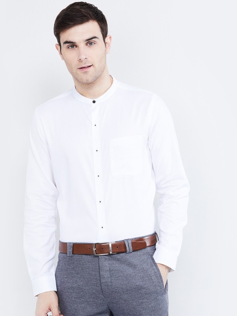 

max Men White Slim Fit Solid Semiformal Shirt