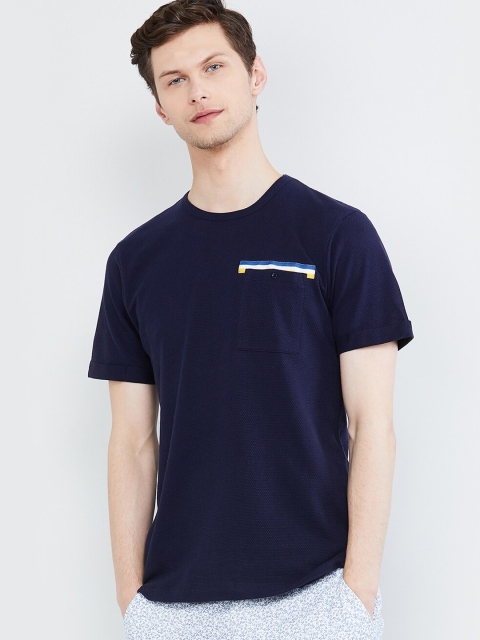 

max Men Navy Blue Solid Round Neck T-shirt
