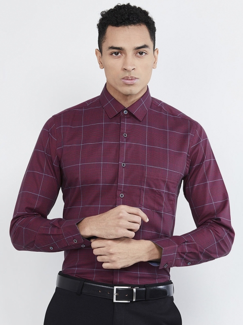 

max Men Maroon Regular Fit Checked Formal Shirt