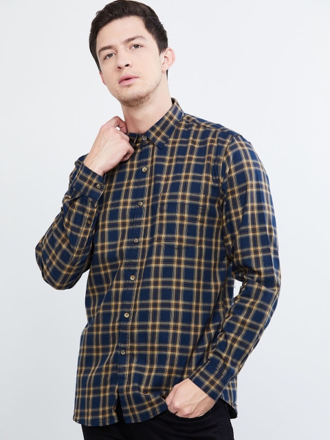 

max Men Navy Blue & Brown Regular Fit Checked Casual Shirt