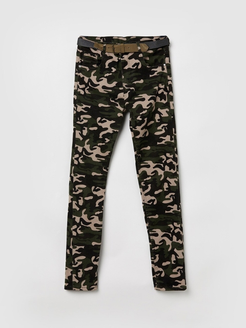 

max Boys Green & Beige Camouflage Printed Regular Trousers
