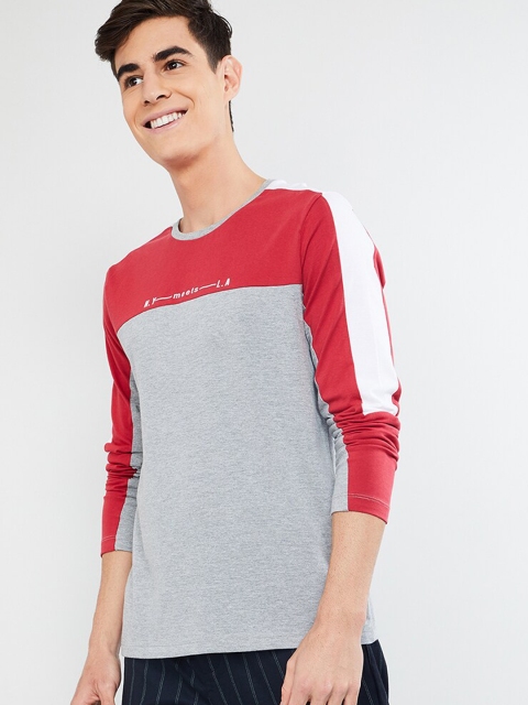 

max Men Grey Melange & Red Colourblocked Round Neck T-shirt