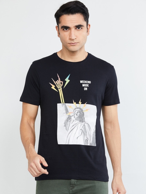 

max Men Black & Off-WhitePrinted Round Neck T-shirt