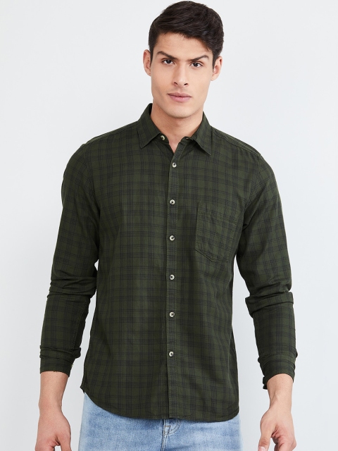 

max Men Green & Black Regular Fit Checked Casual Shirt