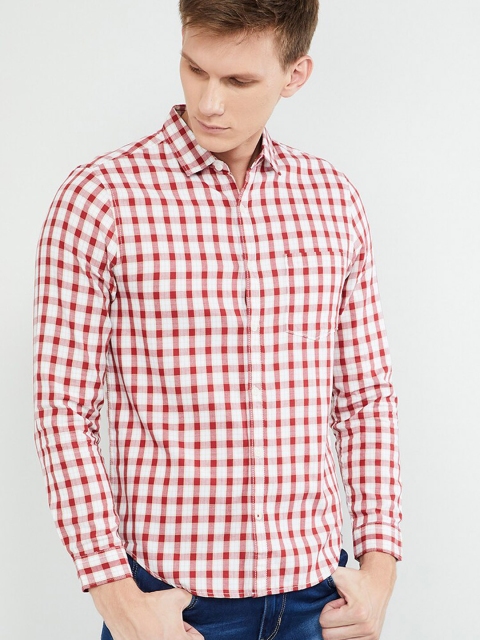 

max Men Red & White Regular Fit Checked Casual Shirt