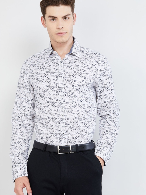 

max Men Off-White Slim Fit Printed Semiformal Shirt