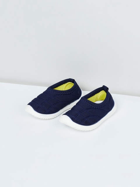 

max Boys Navy Blue Slip-On Sneakers