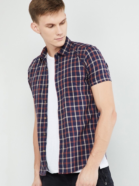 

max Men Navy Blue & Red Regular Fit Checked Casual Shirt