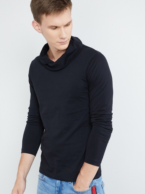 

max Men Black Solid Cowl Neck T-shirt